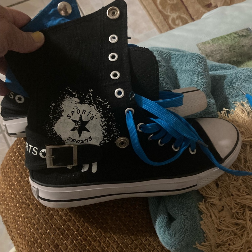 Sports High-Top Sneakers - Black and Blue
